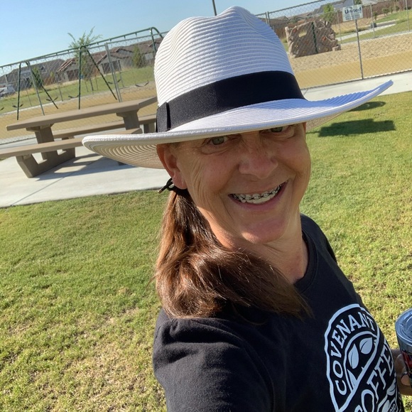 about me - Picture 1 of 1